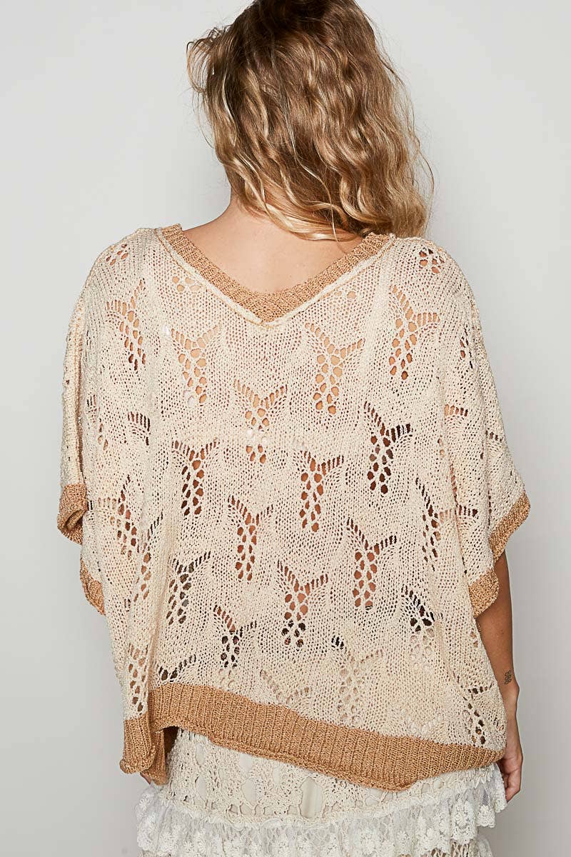 V-Neck Sleeveless Flower Outseam Sweater