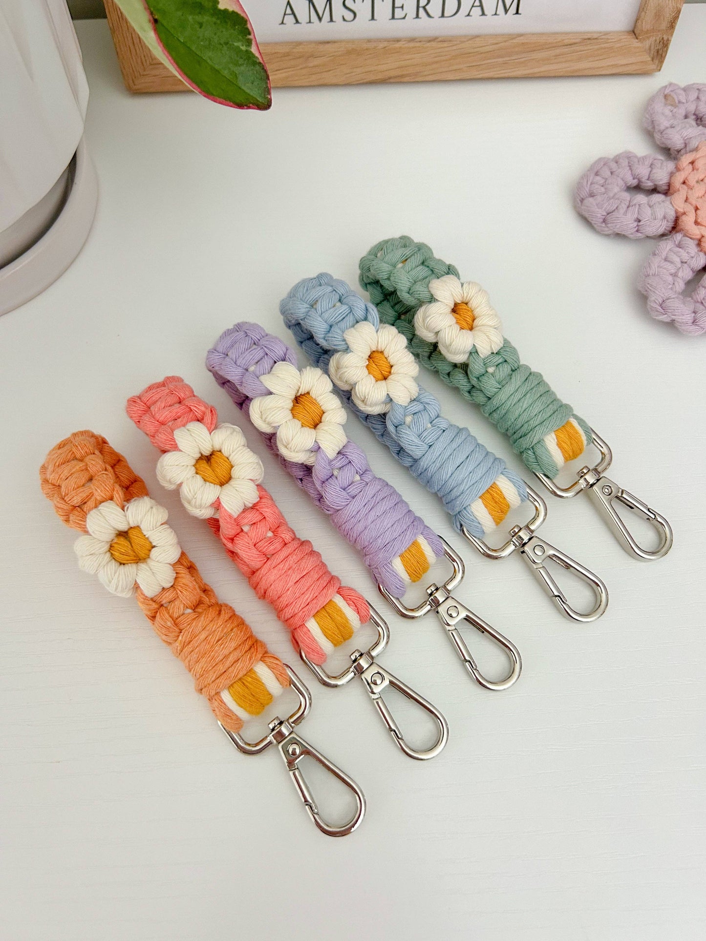 Mini Macrame Daisy Wristlet