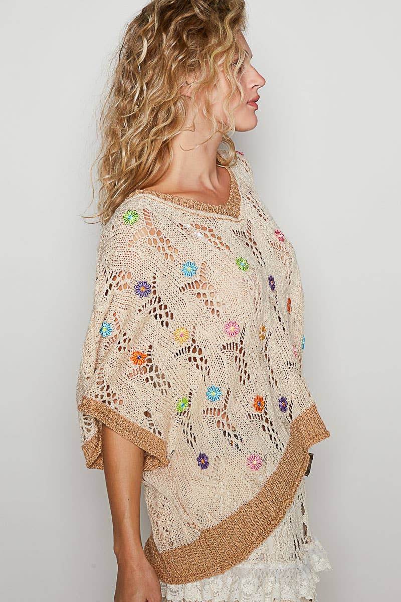 V-Neck Sleeveless Flower Outseam Sweater