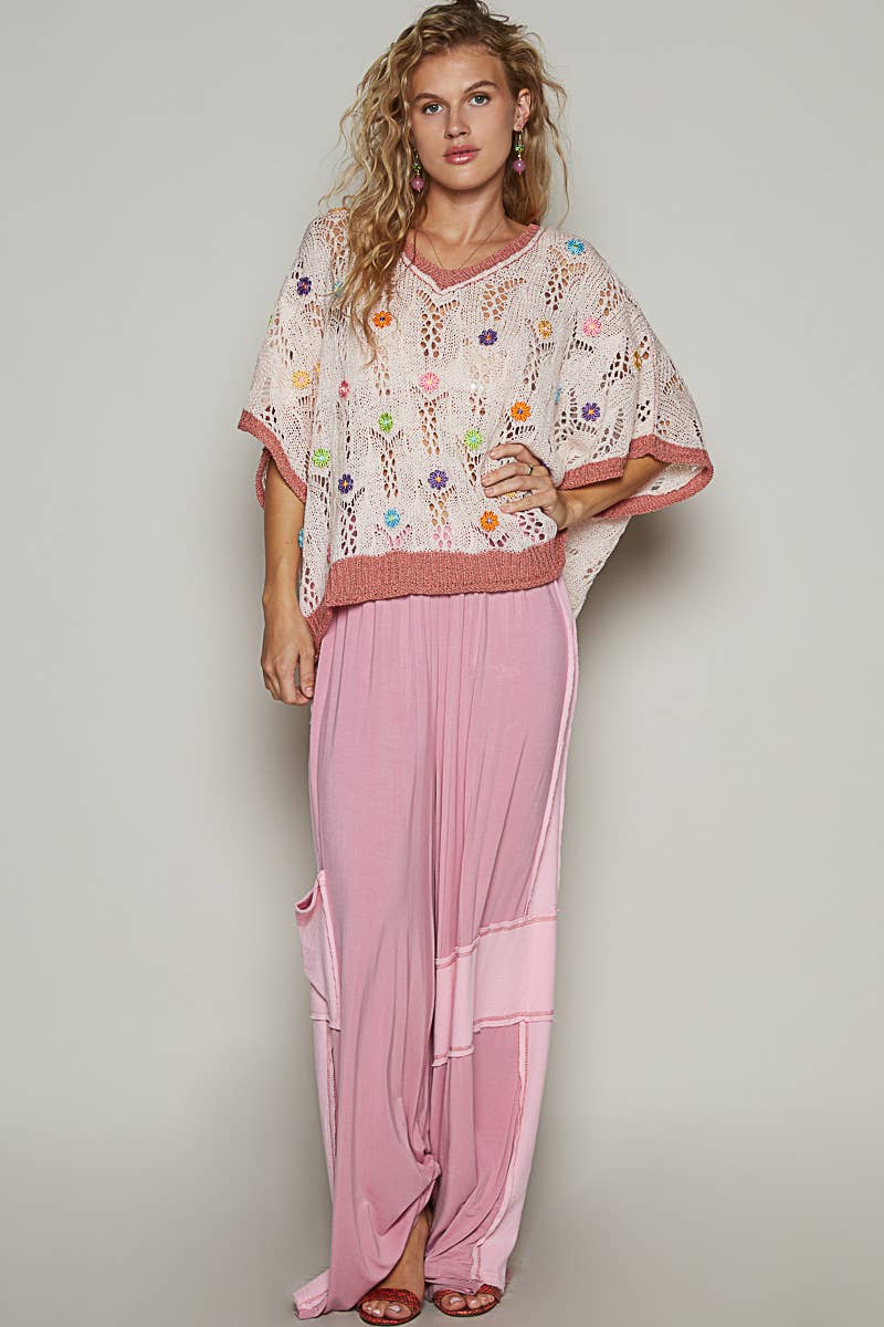 V-Neck Sleeveless Flower Outseam Sweater