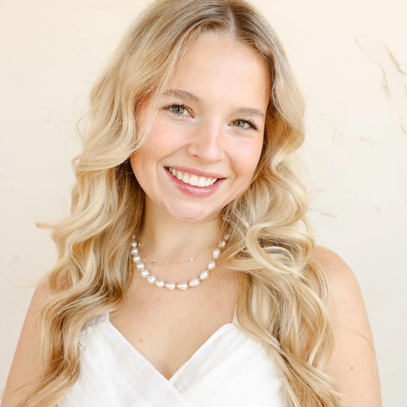 Saylor Pearl Necklace in Gold
