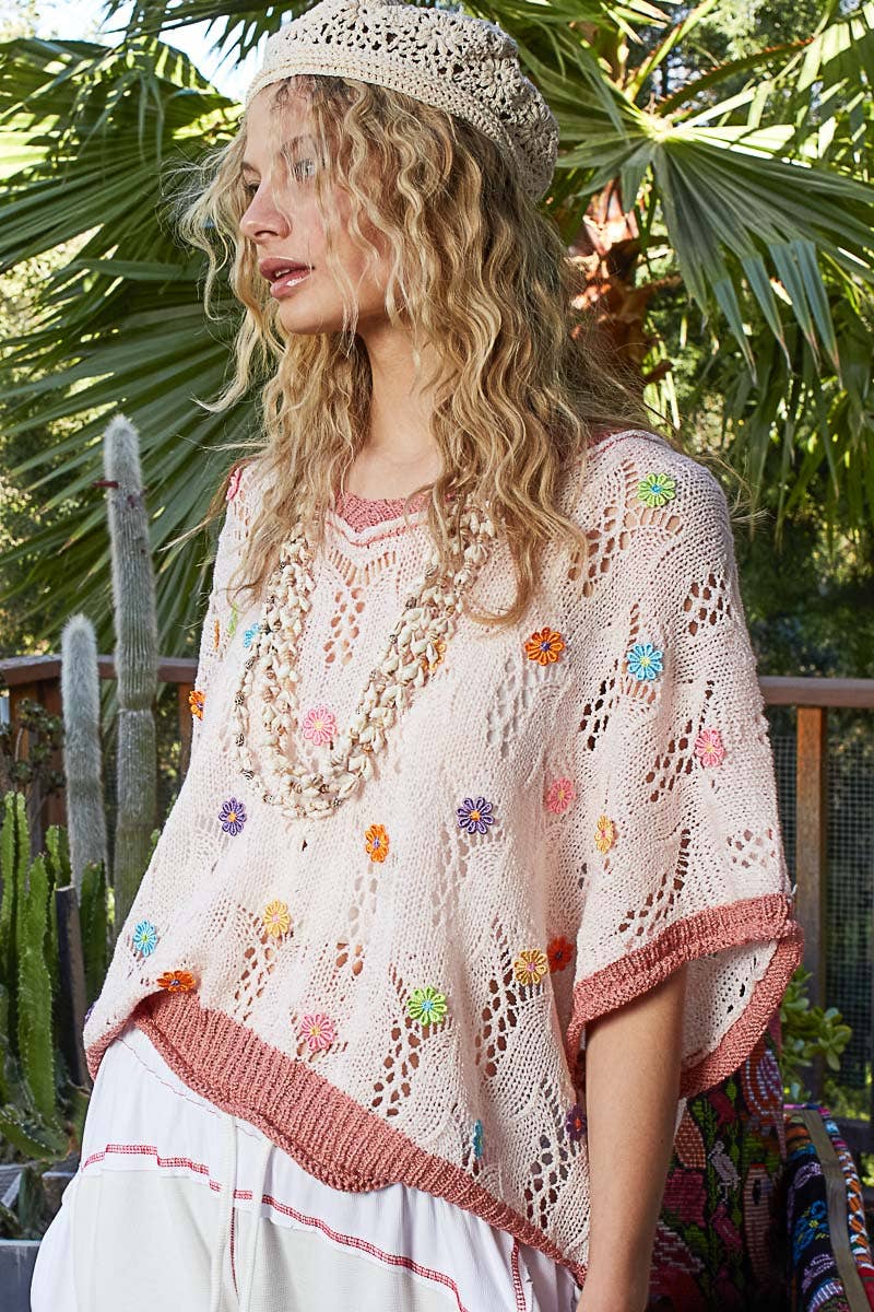 V-Neck Sleeveless Flower Outseam Sweater