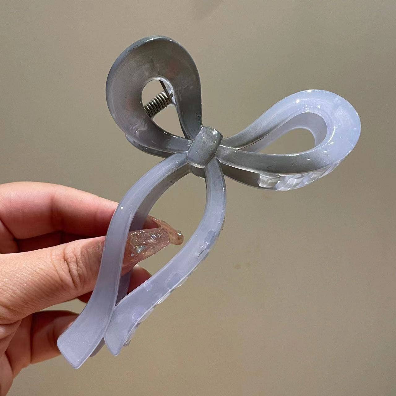 Ribbon Claw Clip