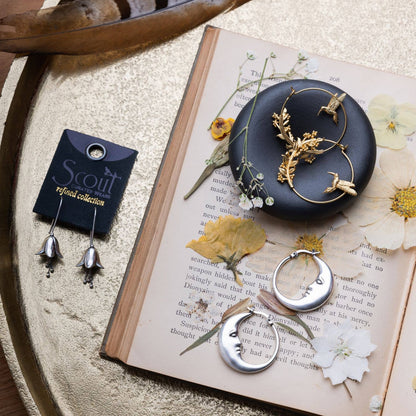 Refined Icon Earring - Lily Drop Earring/Gold
