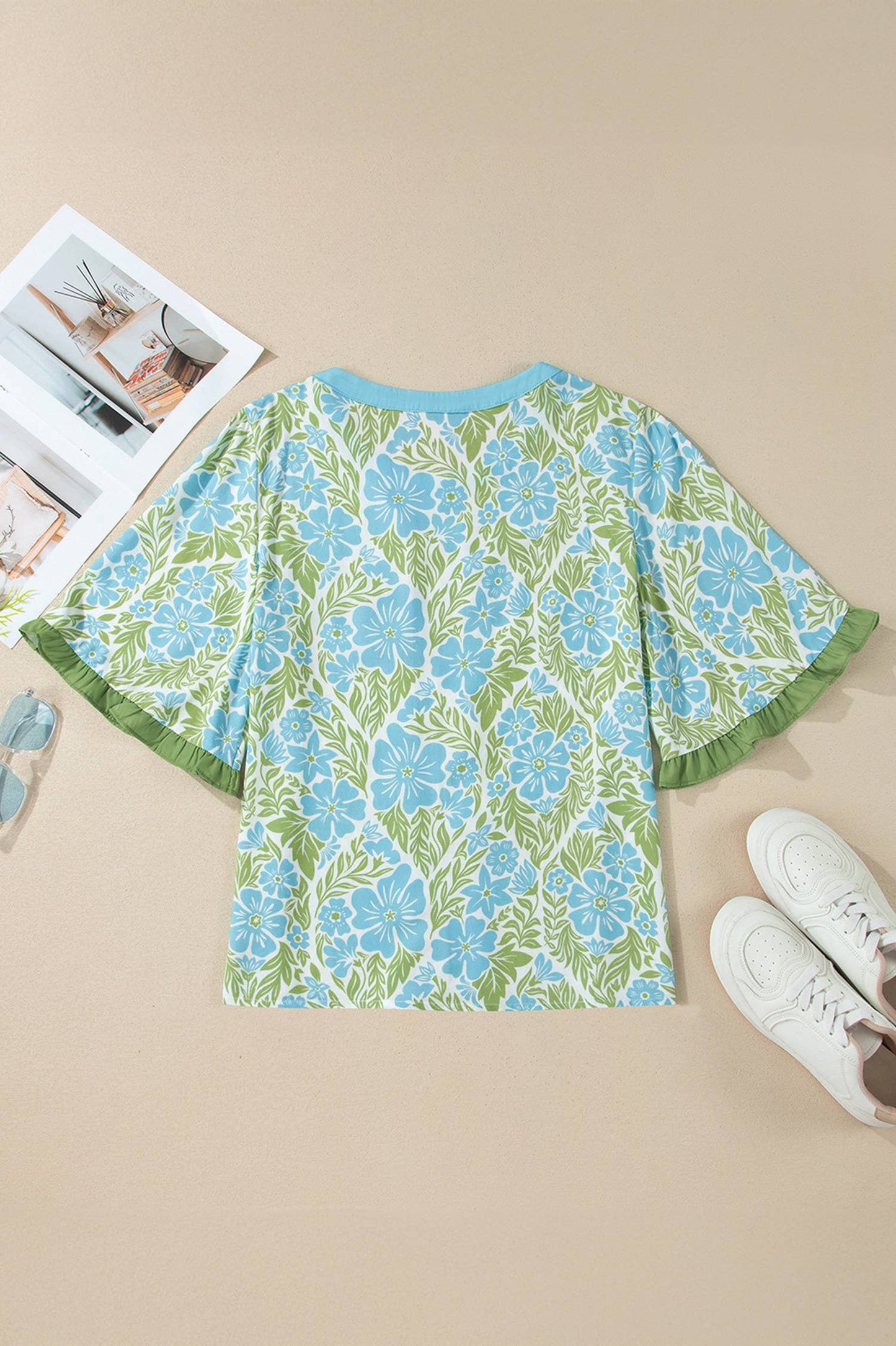 Contrast Flutter Sleeve Floral Peplum Blouse