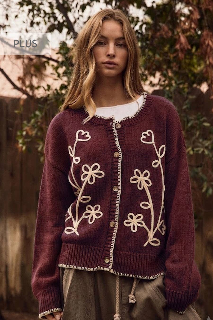 Floral Embroidery Plus Crewneck Cardigan