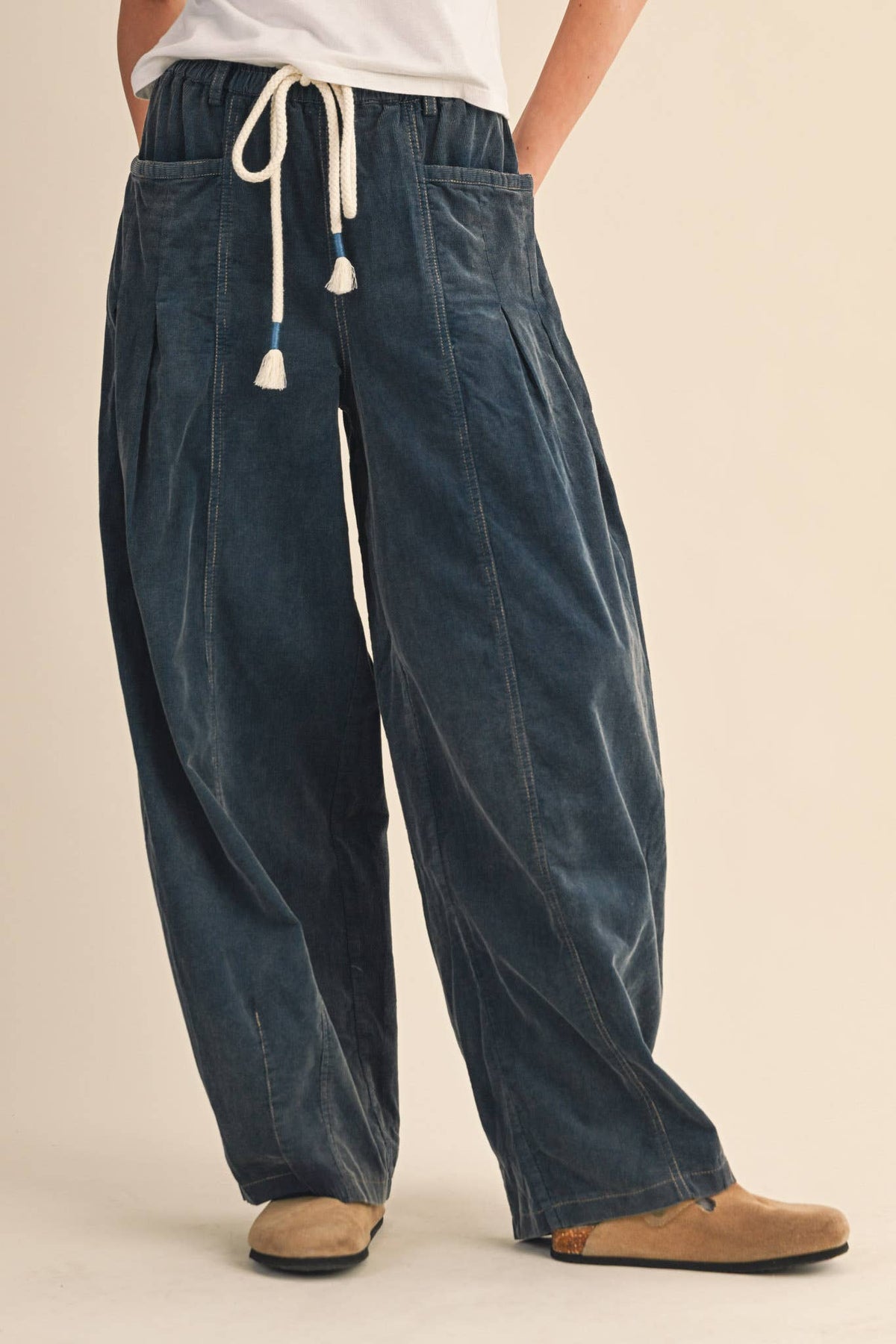 Washed Corduroy Barrel Pants