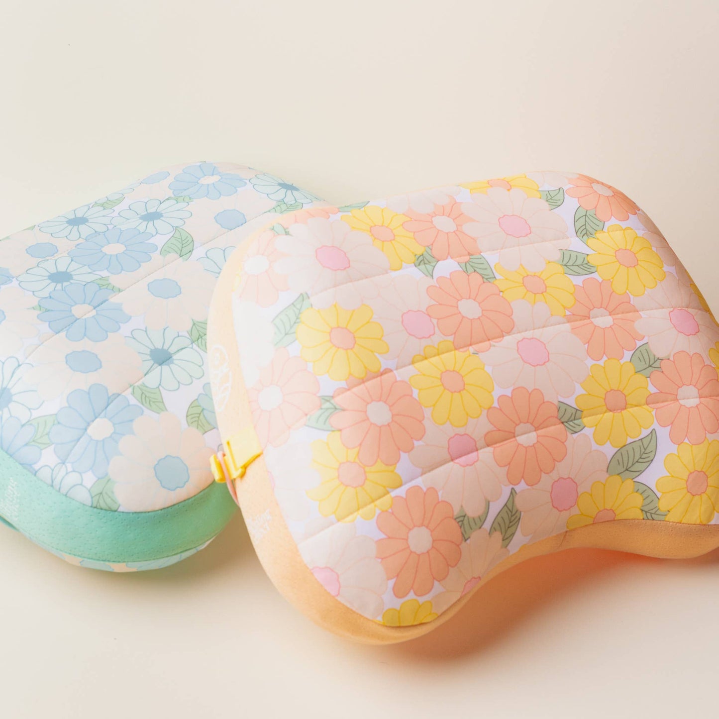 Ballast Beach Pillow-Daisy Craze Peach