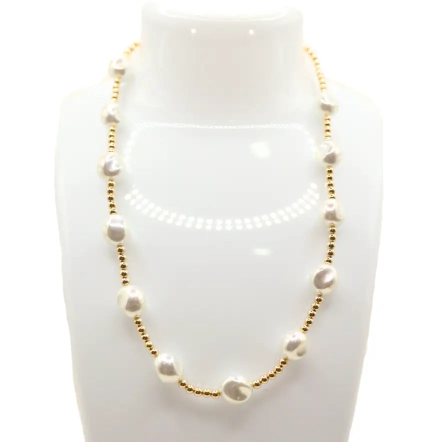 Sadie Pearl Necklace in Gold