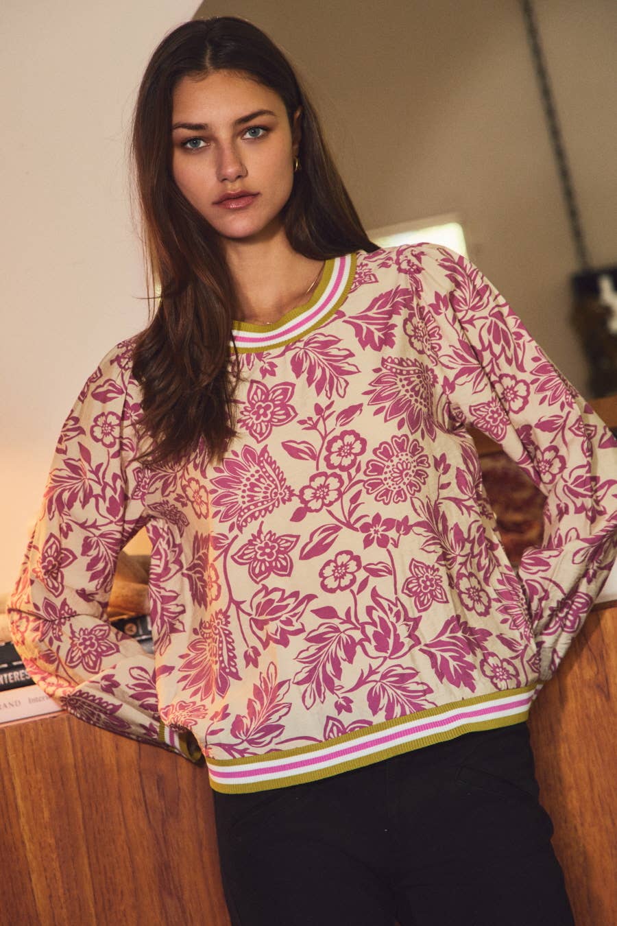 Ribbed Neck Floral Print Knit Top