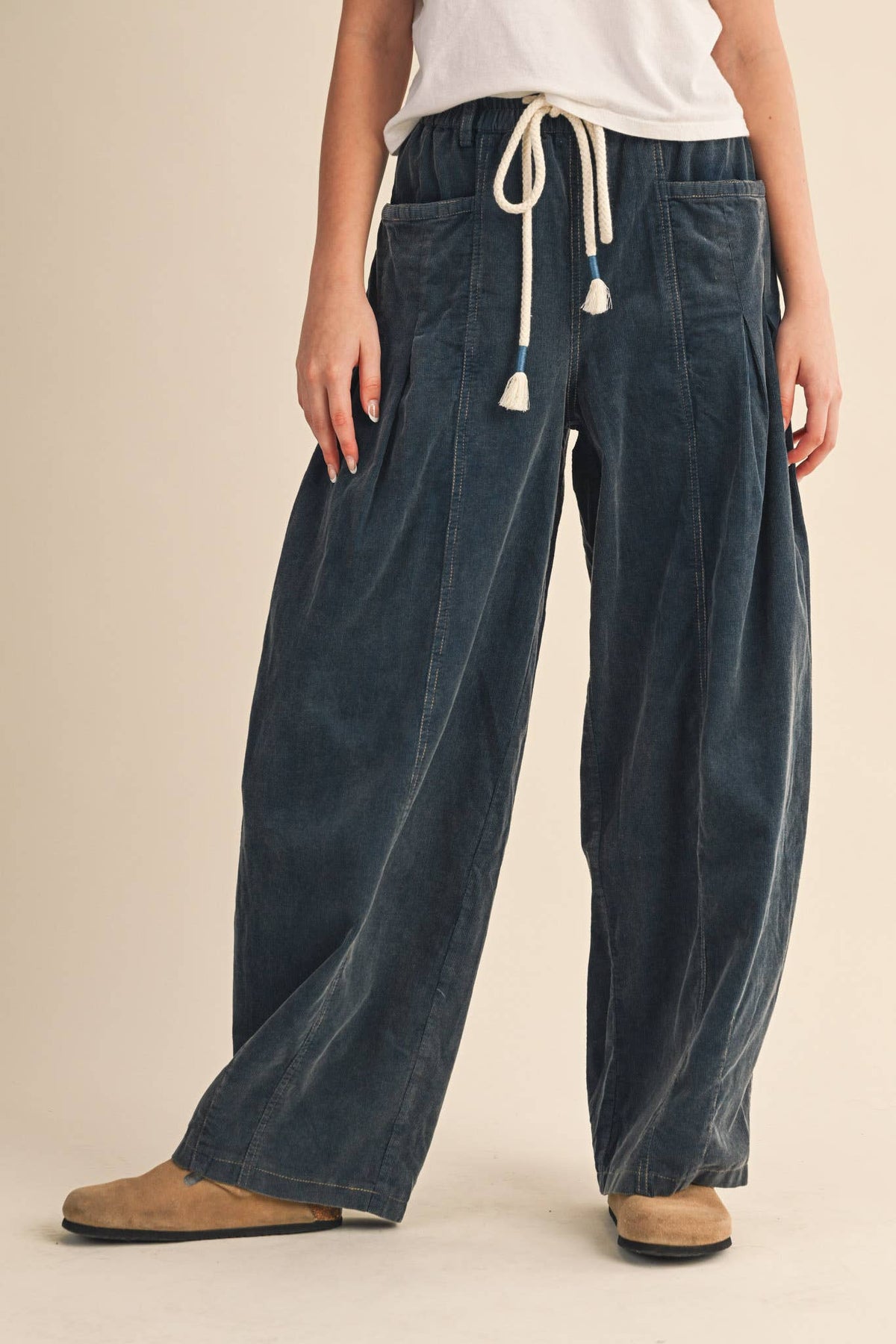 Washed Corduroy Barrel Pants