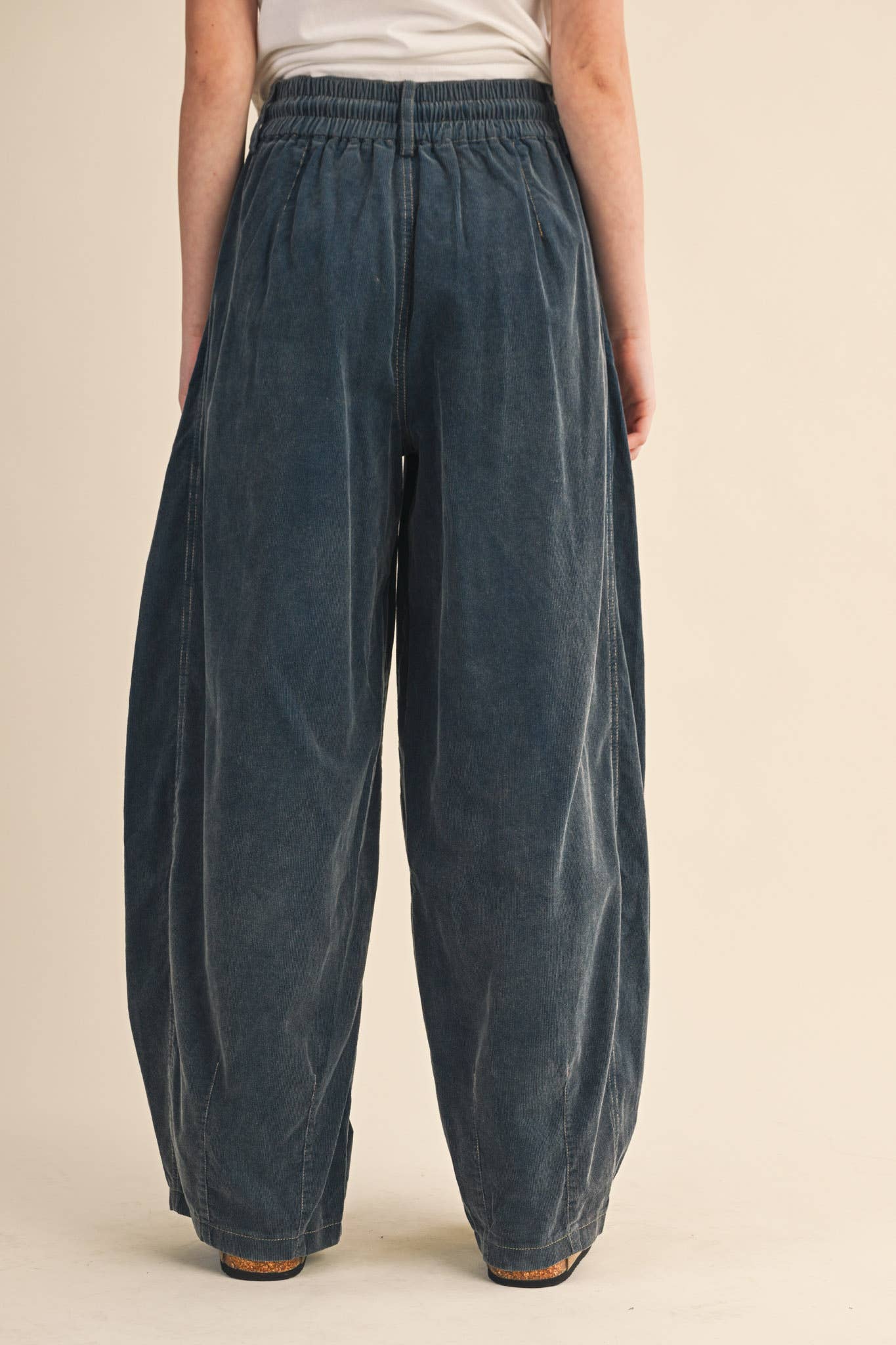 Washed Corduroy Barrel Pants