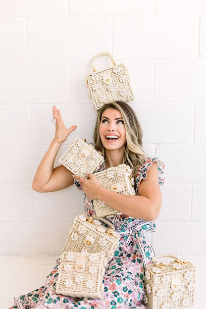 Wicker Bucket Daisy Flower Purse: Cream + Blue Daisy