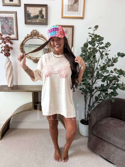 Seashell Bikini Graphic Tee on Ivory