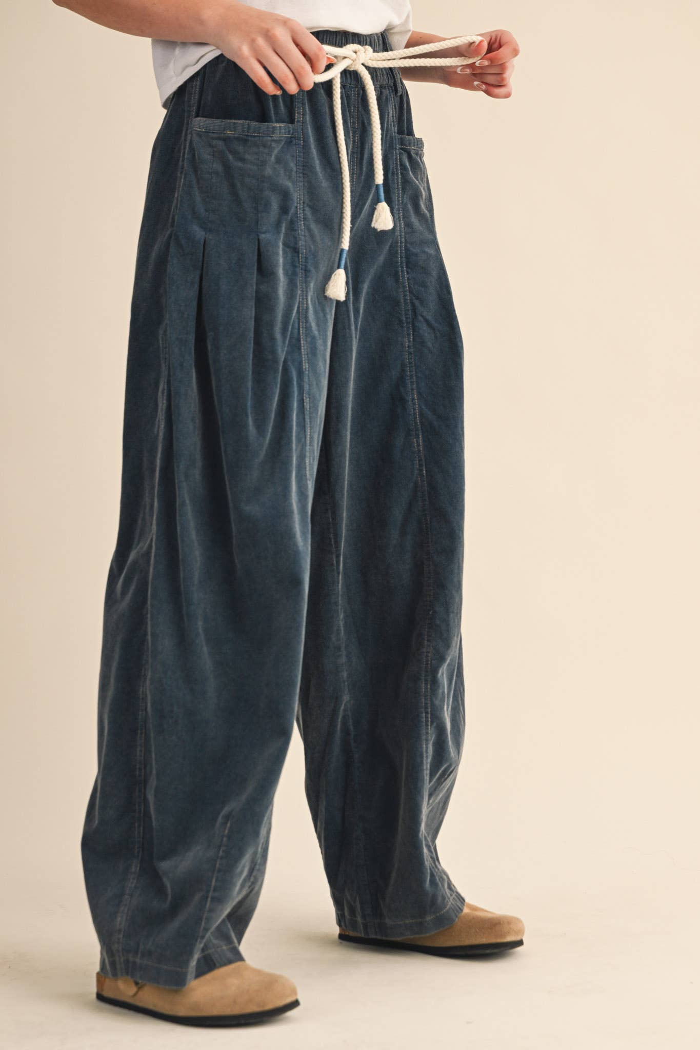 Washed Corduroy Barrel Pants
